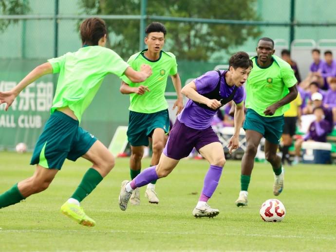 6t体育-实况足球游戏中的德甲球队阵容及操作技巧